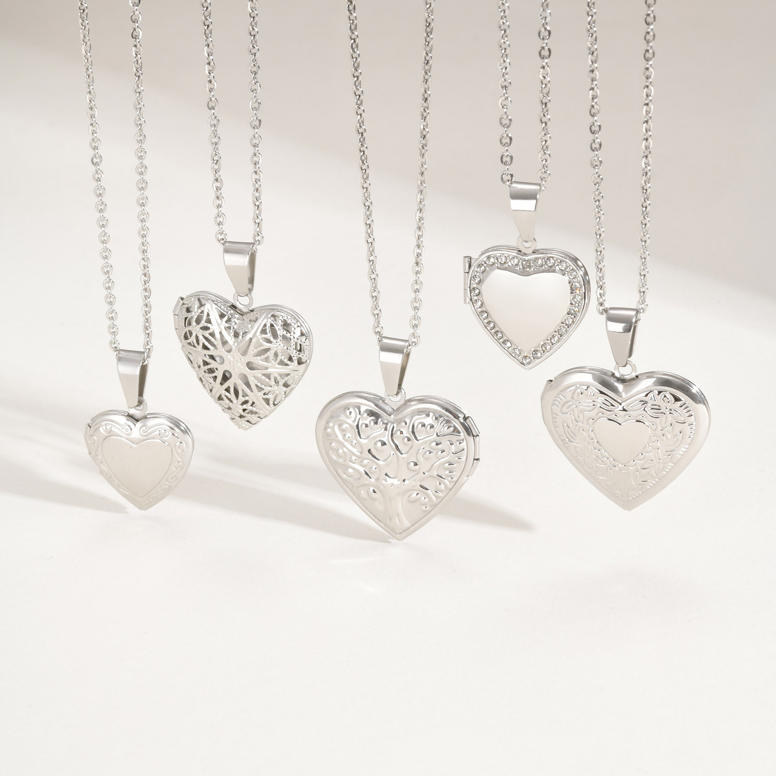 Heart Locket Necklace Photo - Vnox Asla Solmaz Gümüş Renk Paslanmaz