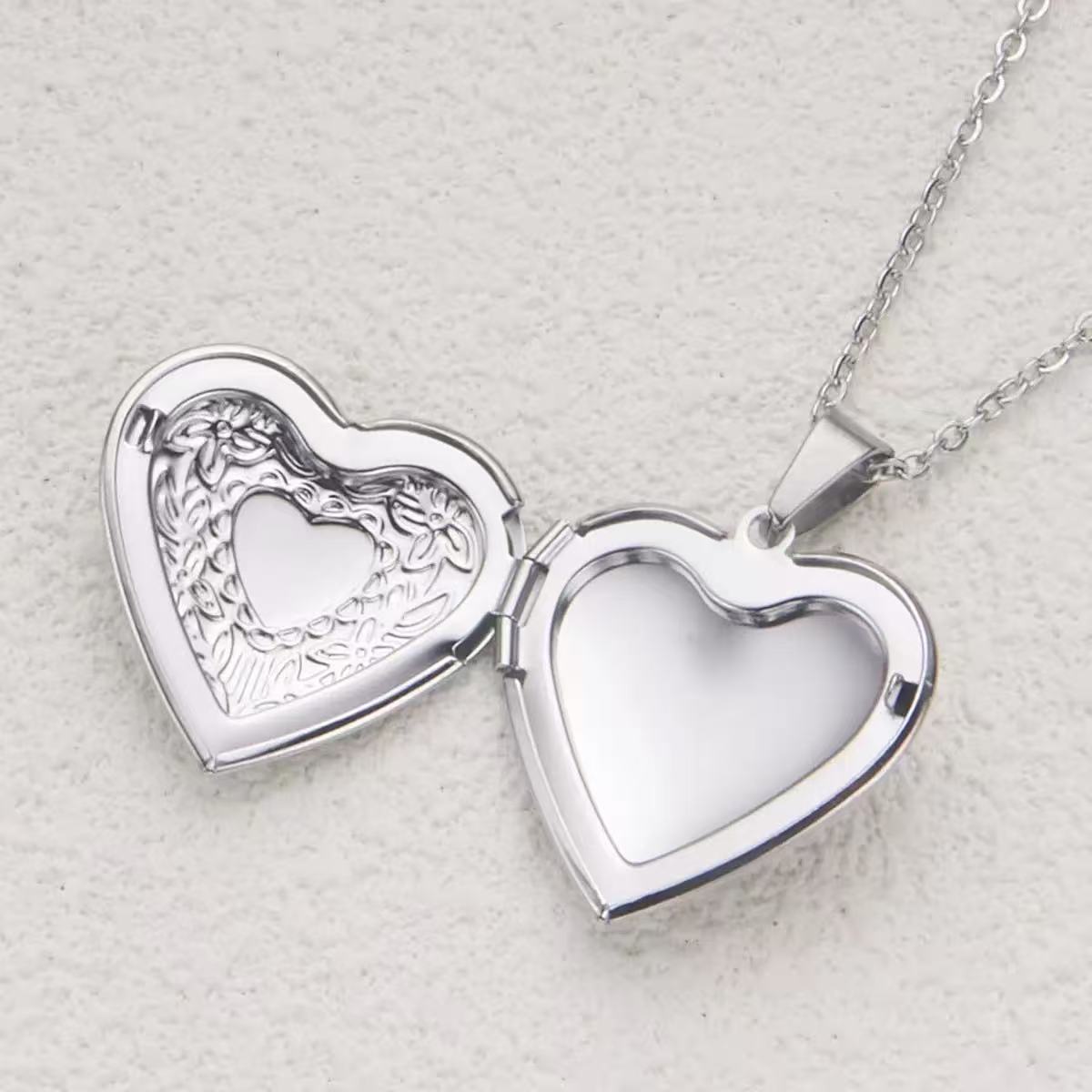 Romantik Kalp Kolye Kadınlar İ - Heart Locket Necklace Photo incelemesi ve fiyatı